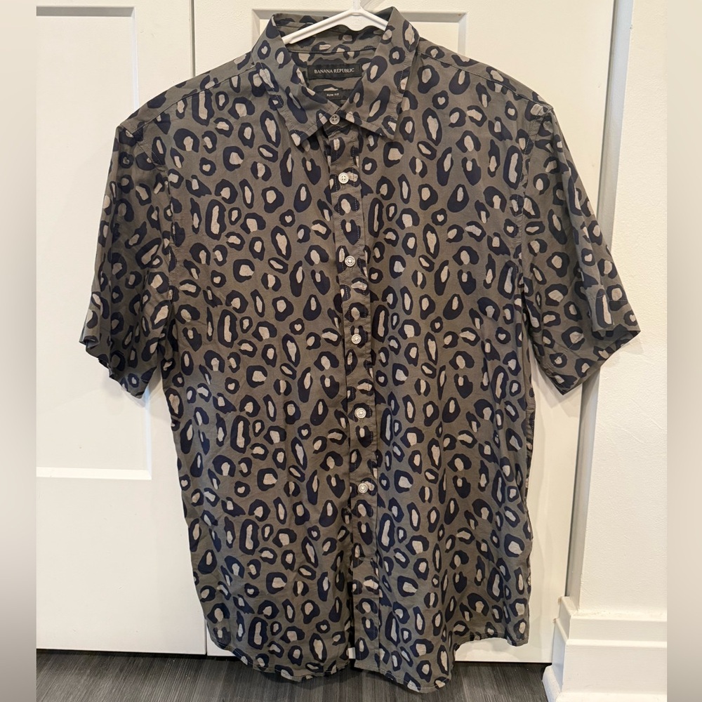 Banana Republic Men's Leopard Print Shirt - Black and Brown